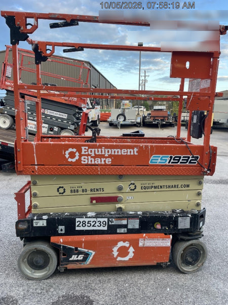 2022 JLG ES1932