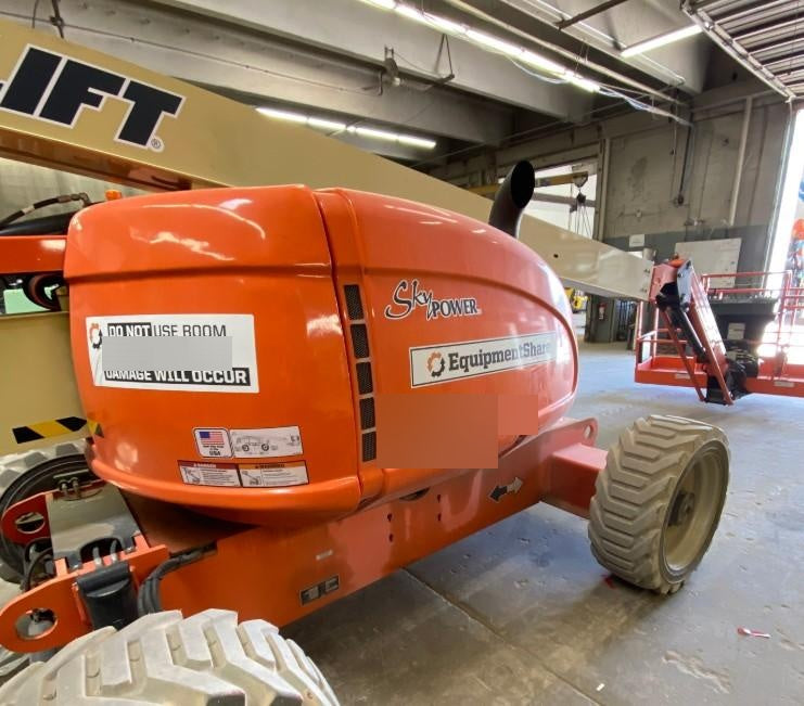 2019 JLG 600AJ