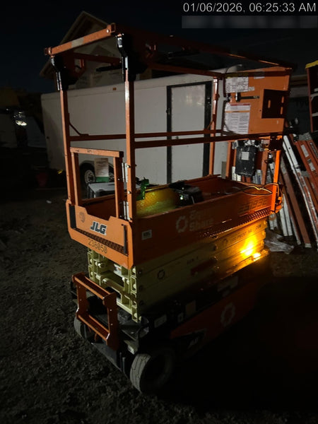 2022 JLG ES1932