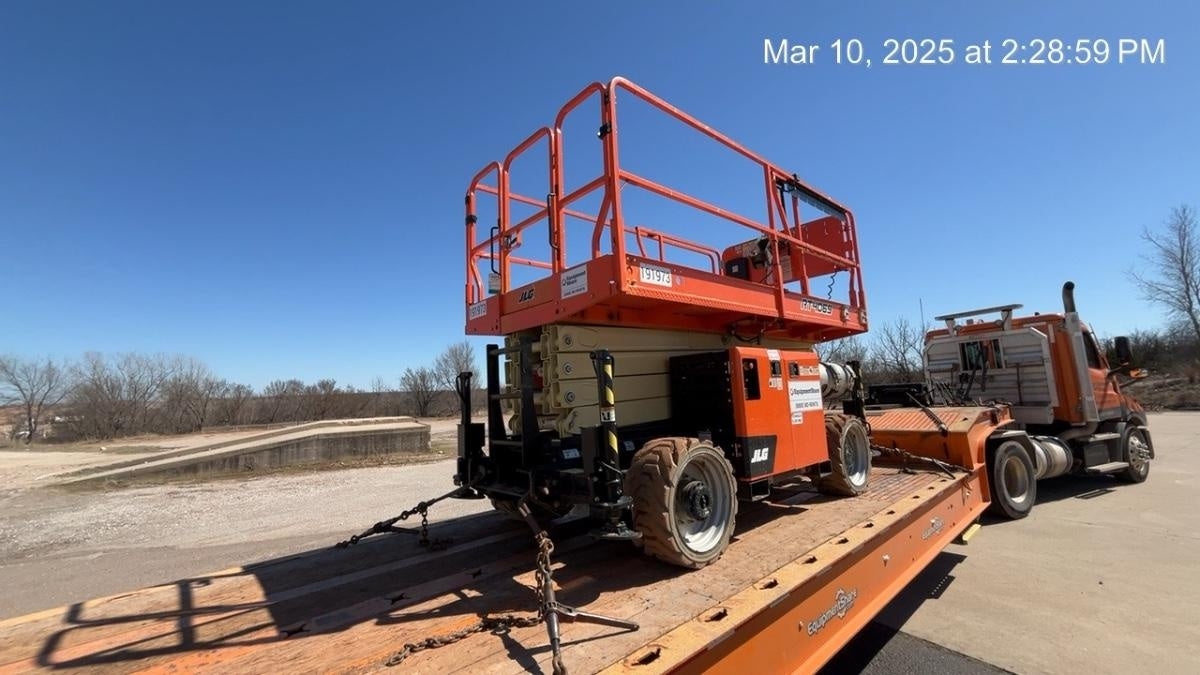 2021 JLG RT4069