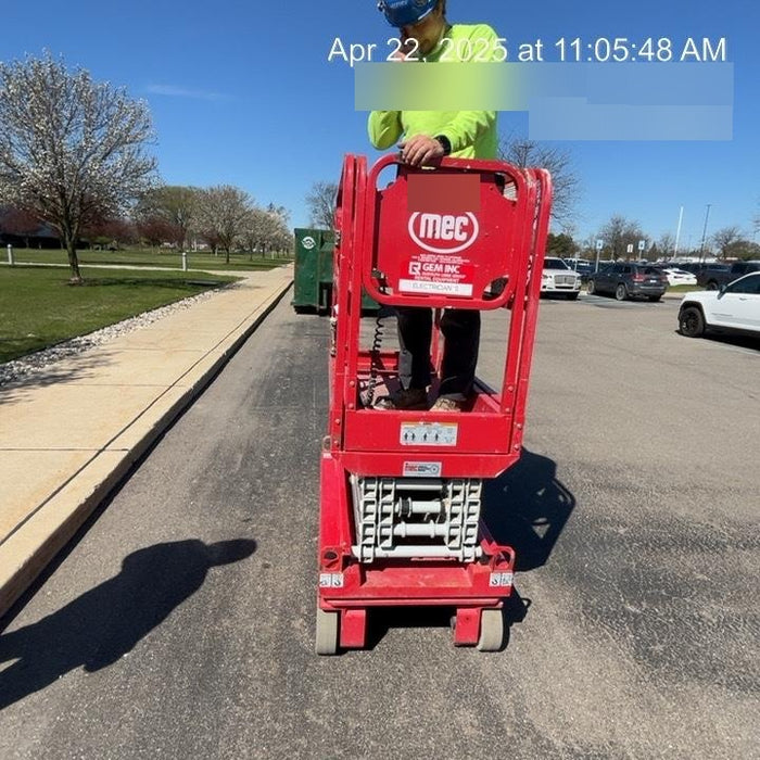 2019 MEC 1330SE MEC 1330SE w/ES Track Hardware, Full Extended 2 Year Warranty