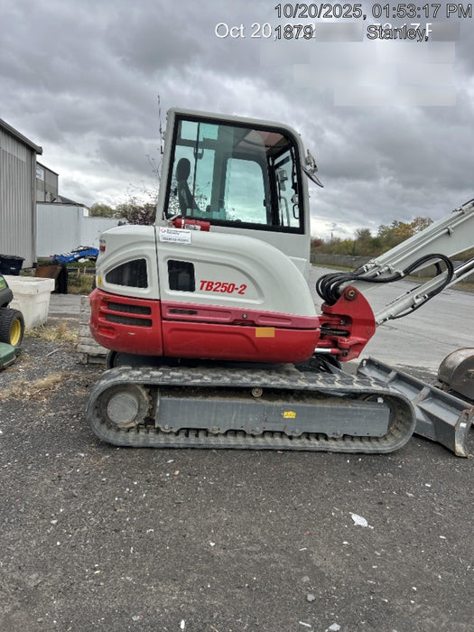 2021 TAKEUCHI TB250-2C