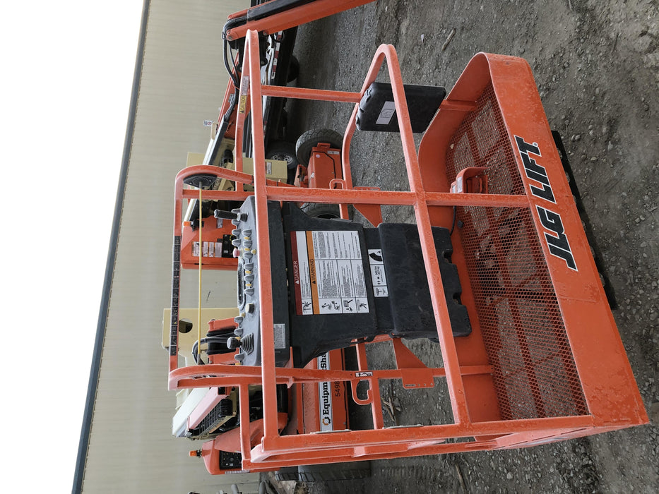 2019 JLG E450AJ