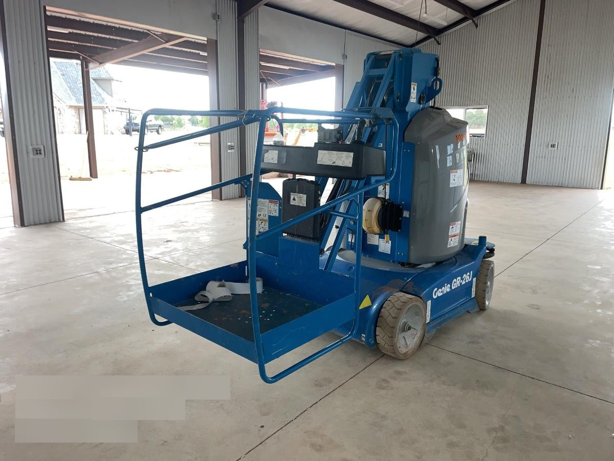 2020 GENIE GR-26J