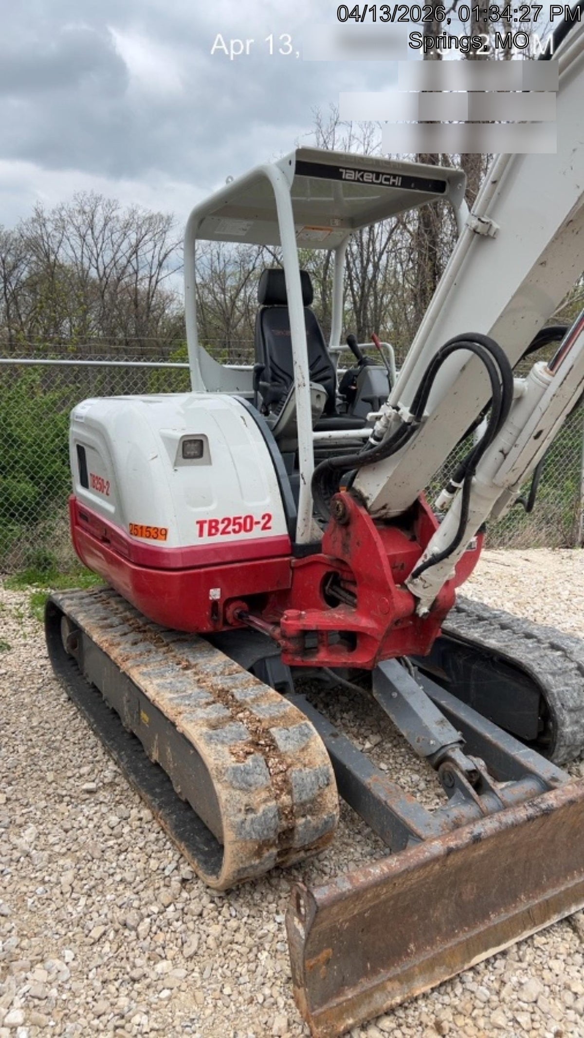 2022 TAKEUCHI TB250-2R