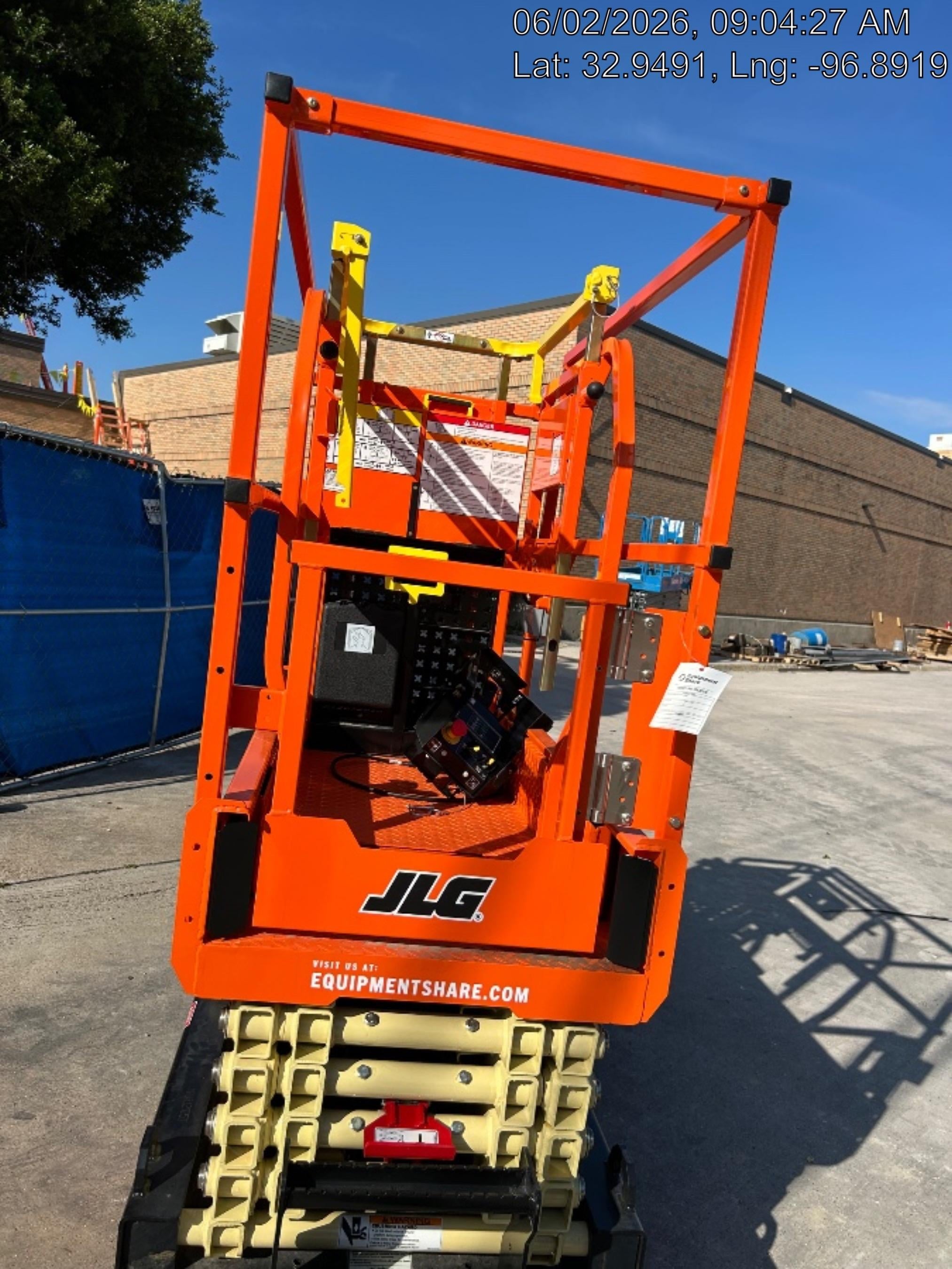 2023 JLG ES2632