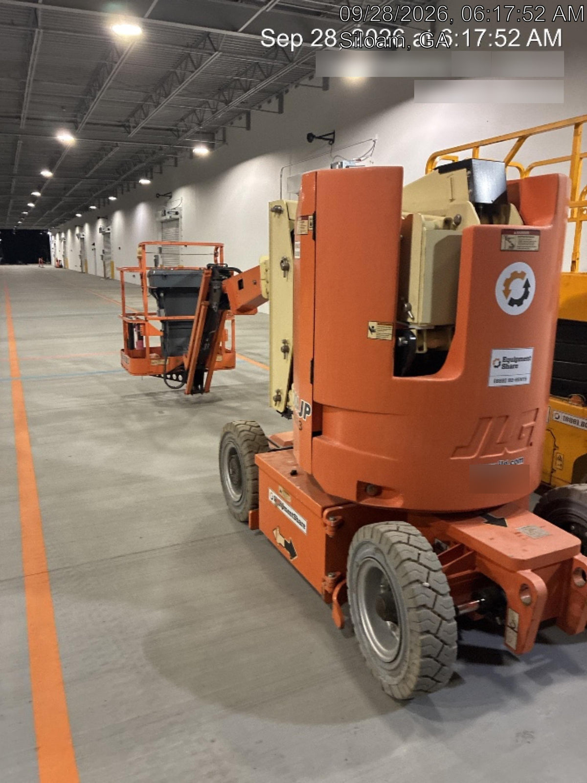 2019 JLG E300AJP