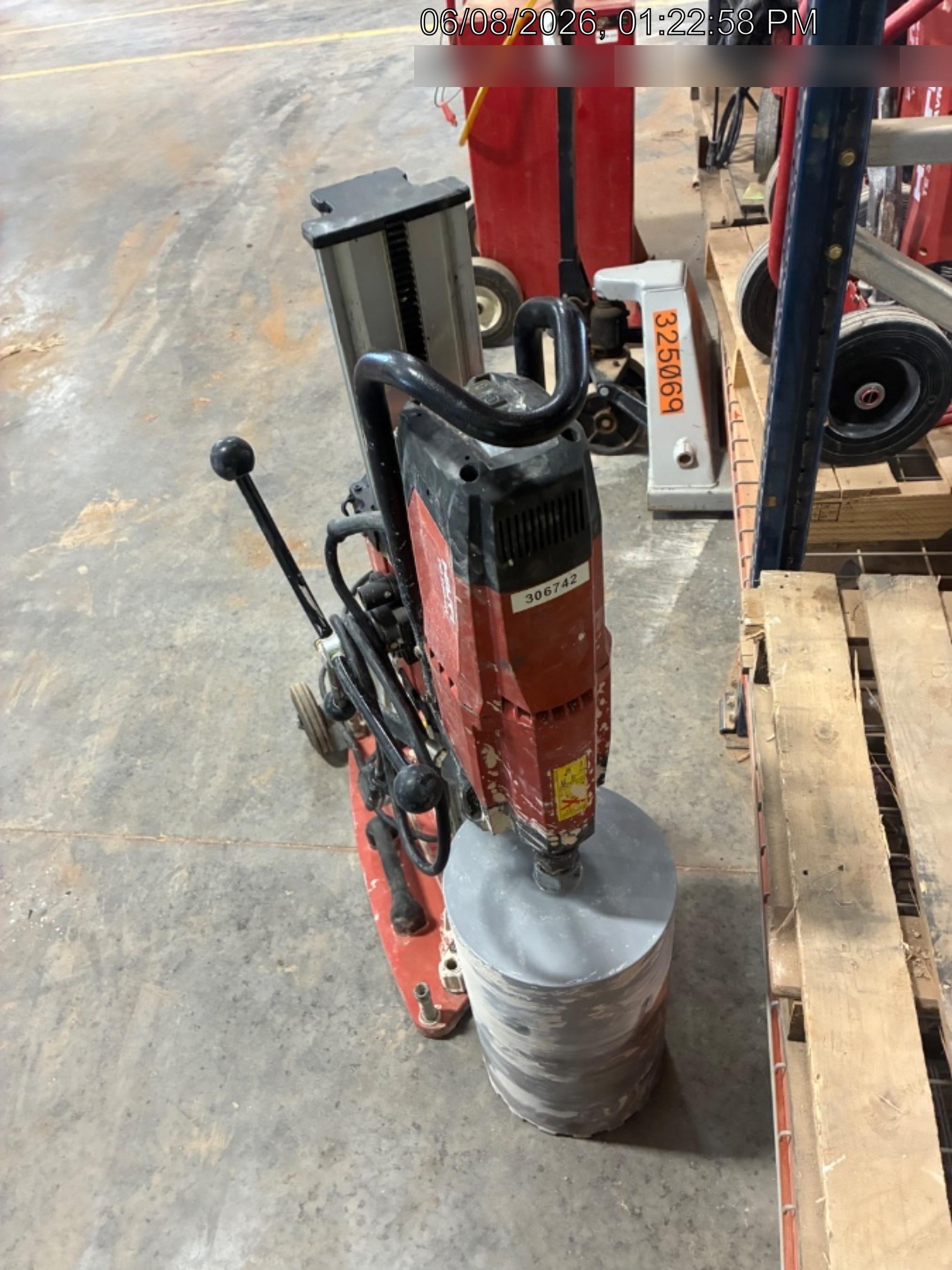 2023 HILTI DD250E