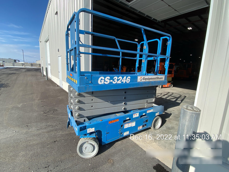 2022 GENIE GS-3246