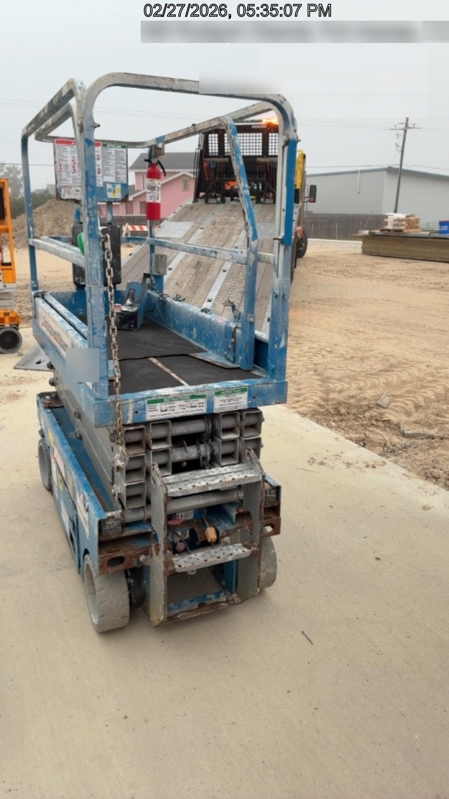 2017 Genie GS-1930 Genie GS-1930 Lift w/Fixed Rail and Chain Entry