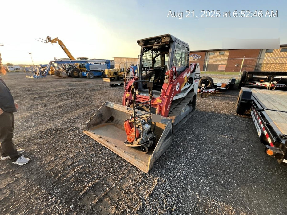 2022 TAKEUCHI TL8R2-CR