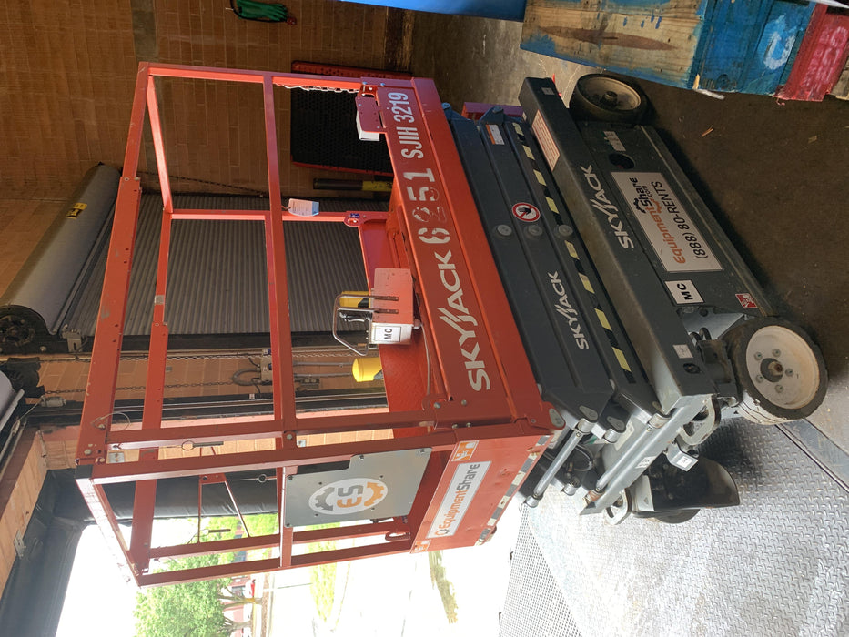 2017 Skyjack SJIII-3219 Skyjack SJ3219, Trojan Battery Set, Extended Warranty 5yr/5k hr