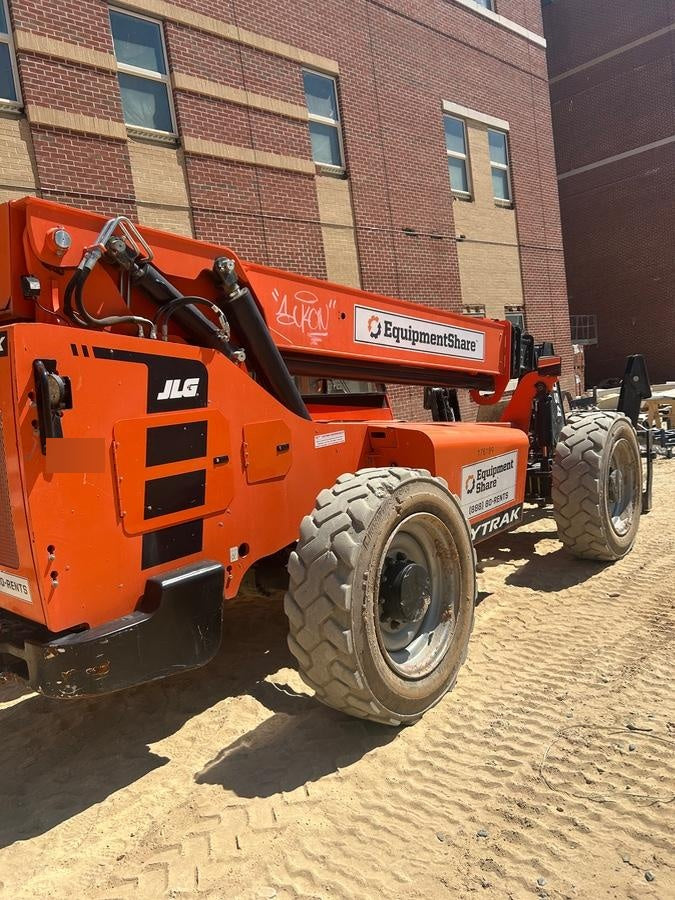 2021 SKYTRAK 10054