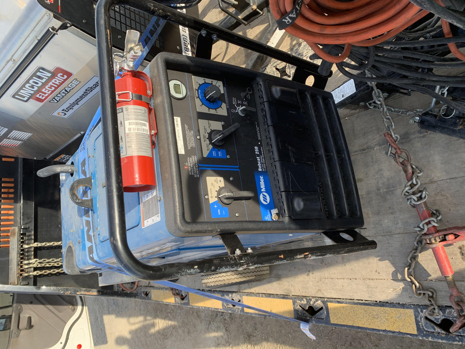 2019 Miller Electric BOBCAT 250 LP/Propane, Running Gear, Tank Bracket, Hose