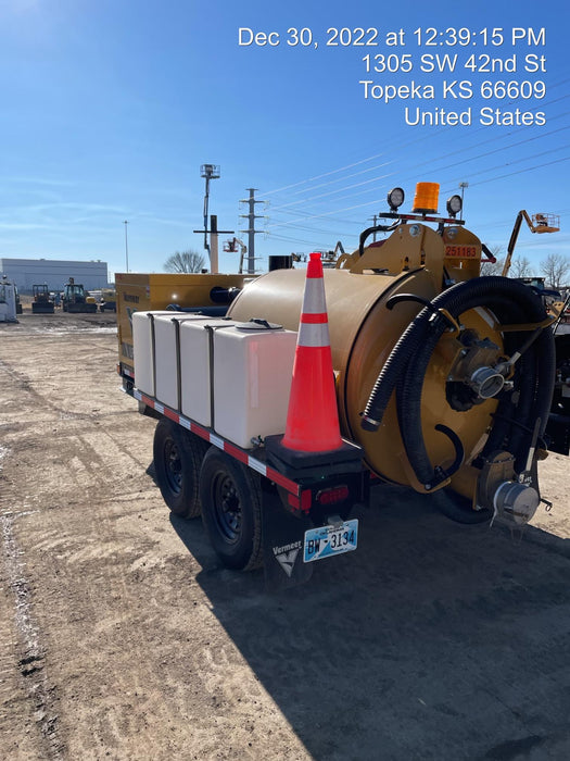 2022 Vac-Tron LP573XDT T4 Koehler Diesel Engine, 500 Gallon Debris Tank, x2 100 Gallon Water Tanks