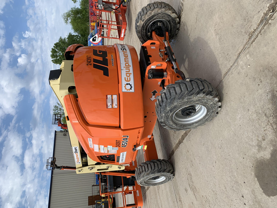 2019 JLG 450AJ