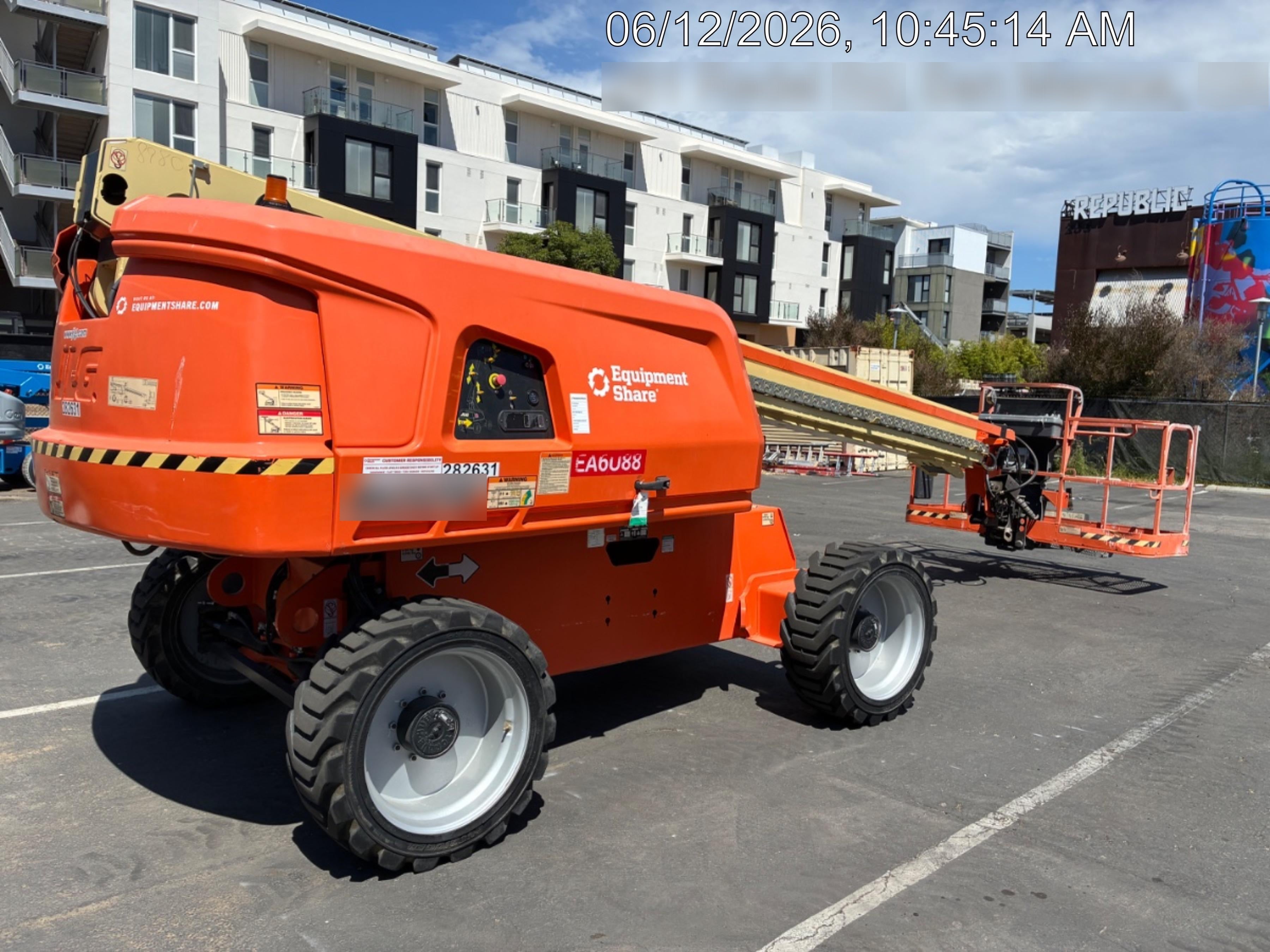 2022 JLG 600S