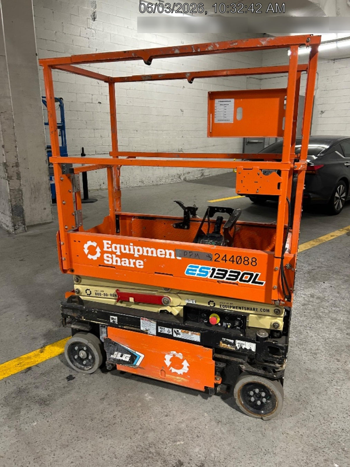 2022 JLG ES1330L