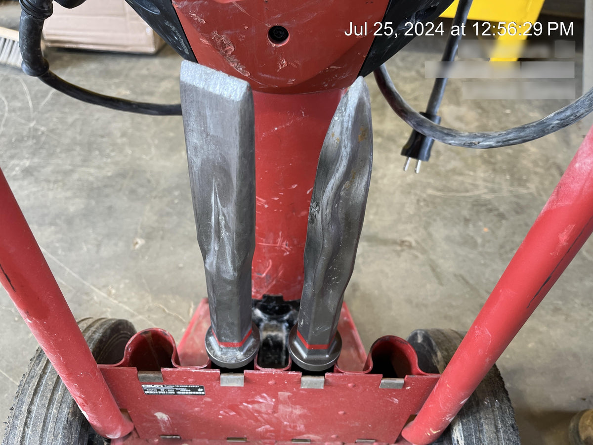 2021 HILTI TE 3000-AVR