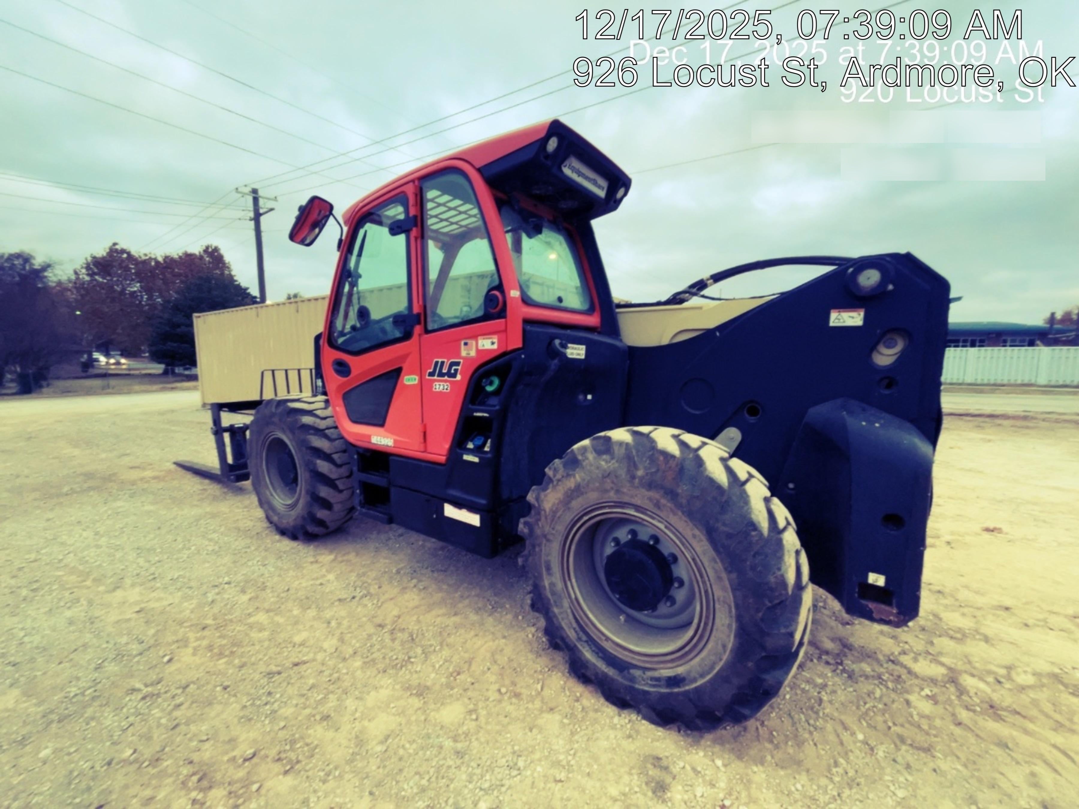 2021 JLG 1732