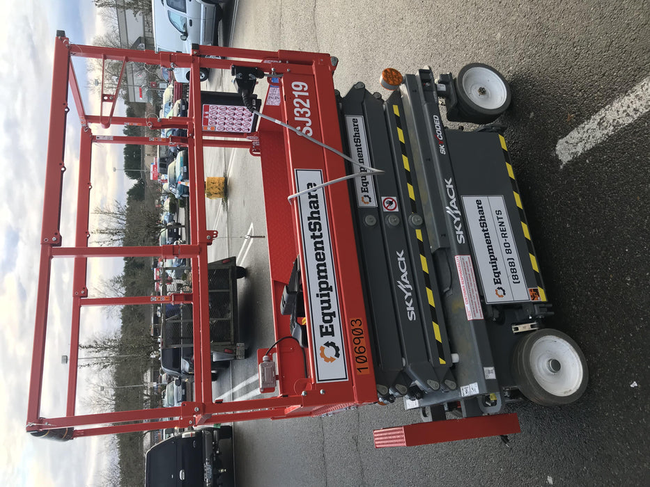 2020 Skyjack SJIII-3219 Solid NM Tires, Half height spring hinged entry gate, Dual Beacons, 800W Inverter