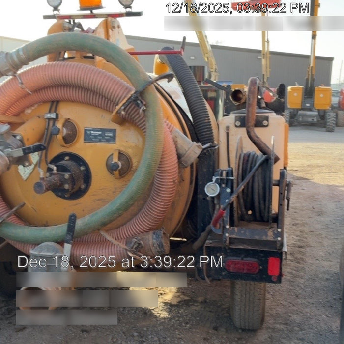 2023 Vac-Tron LP573XDT T4 Koehler Diesel Engine, 500 Gallon Debris Tank, x2 100 Gallon Water Tanks