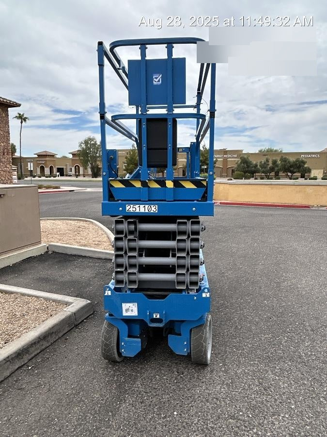 2022 GENIE GS-3232