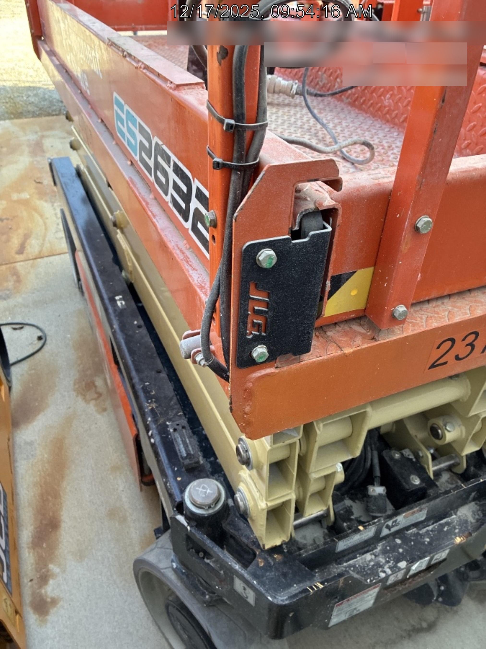2022 JLG ES2632