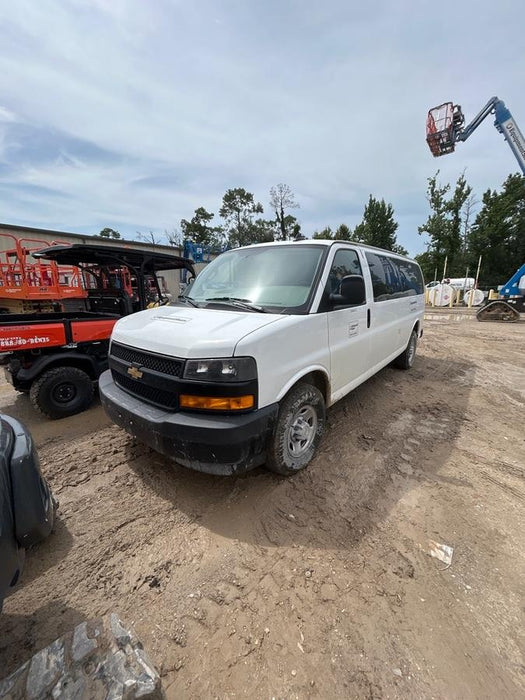 2023 CHEVROLET Express Van - Rental