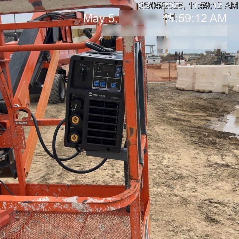 2022 JLG 860SJ