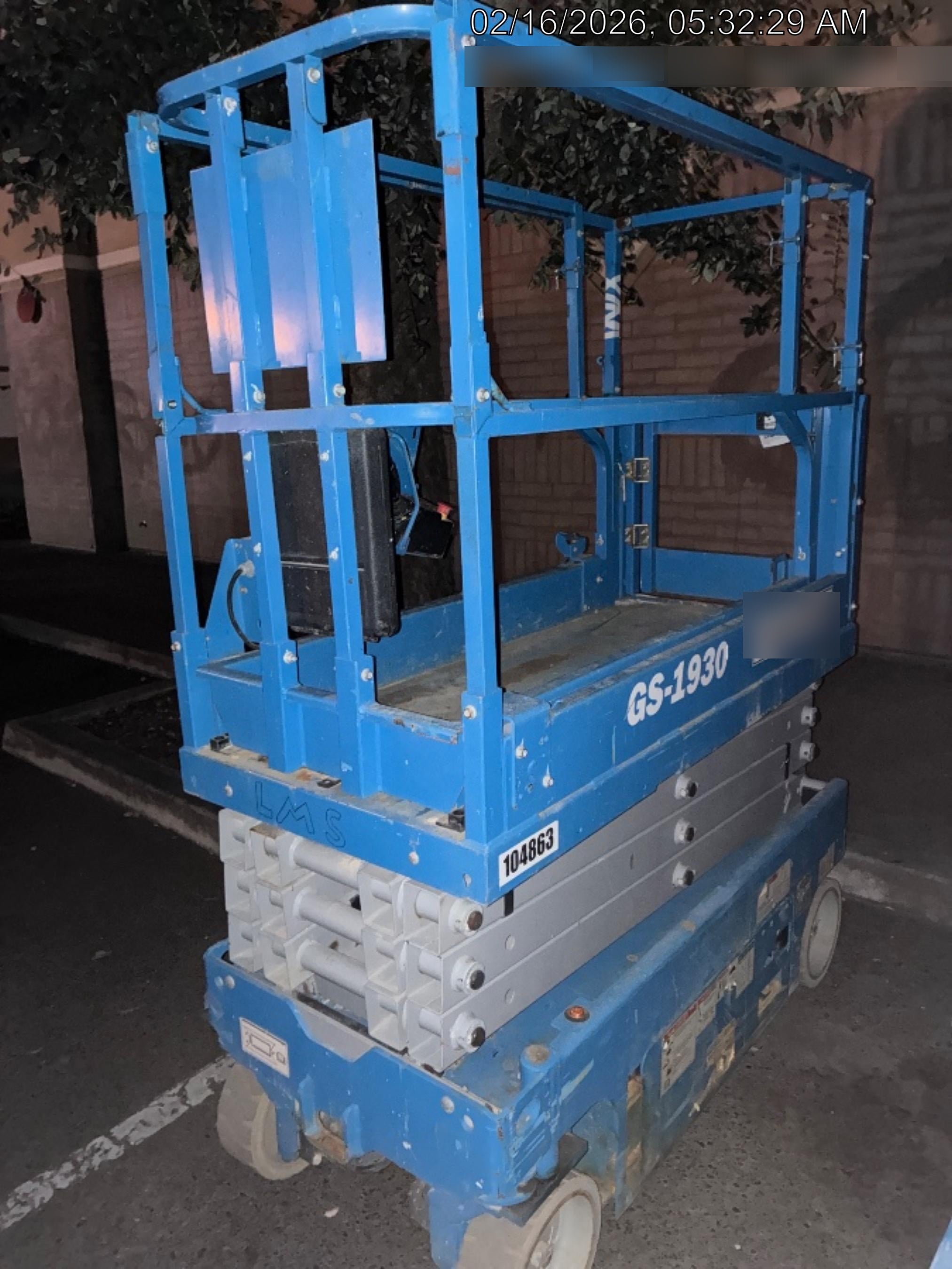 2020 Genie GS-1930 Solid Non Marking Tires, Beacon, Folding rails with half height swing gate, 800W Inverter