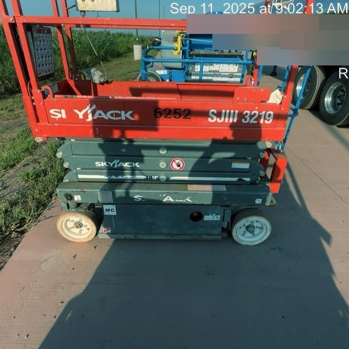 2017 Skyjack SJIII-3219 Skyjack SJ3219, Trojan Battery Set, Extended Warranty 5yr/5k hr