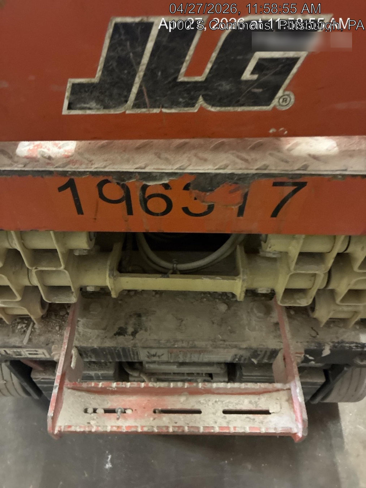 2021 JLG ES1330L
