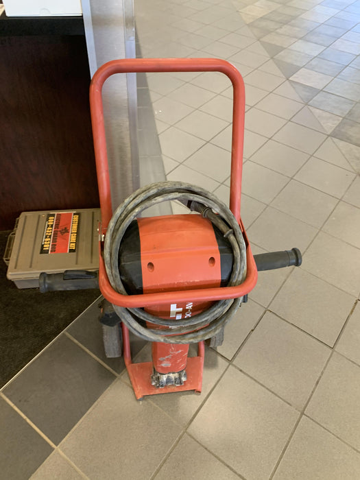 2020 HILTI TE 3000-AVR