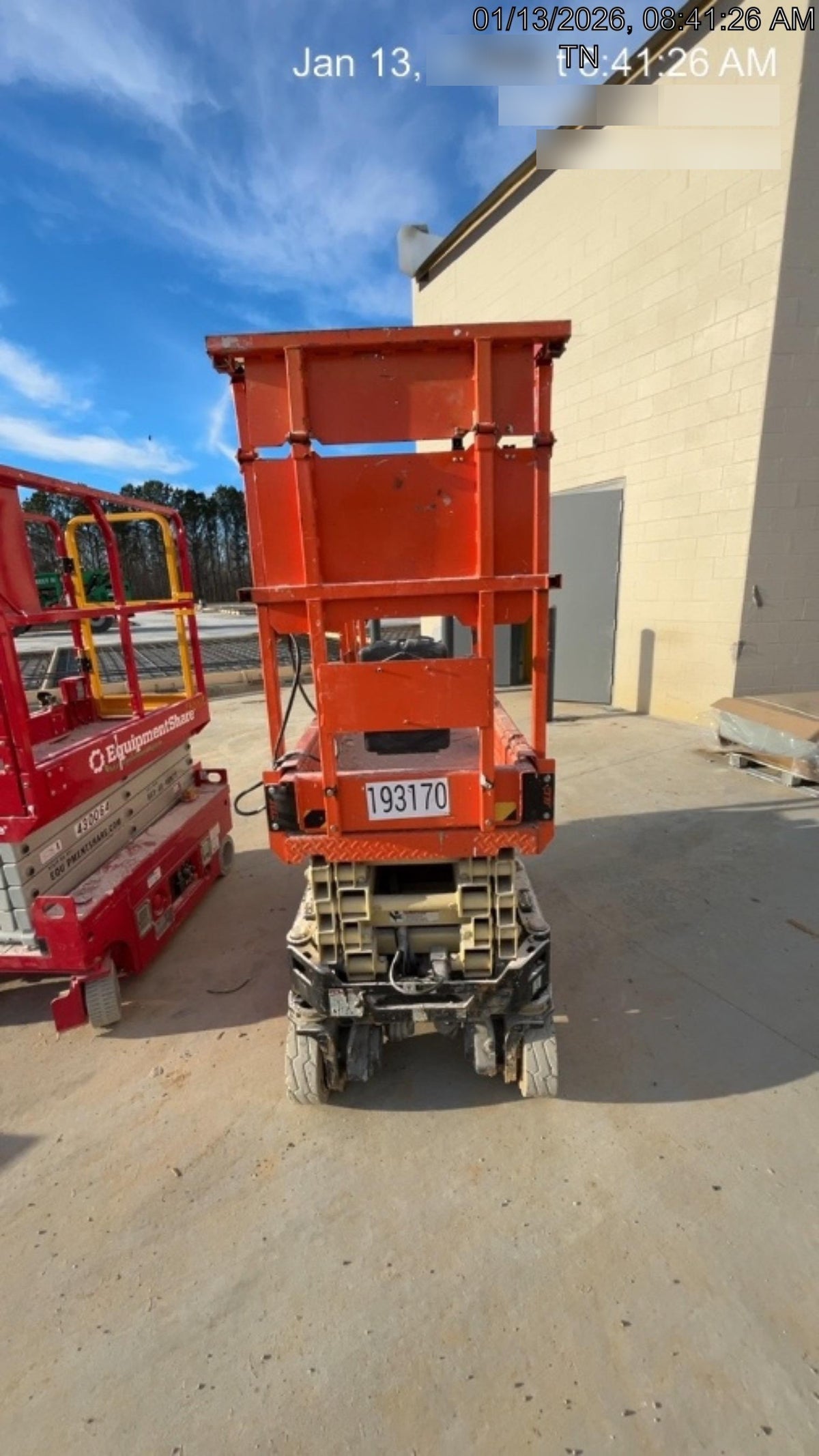 2021 JLG ES1932