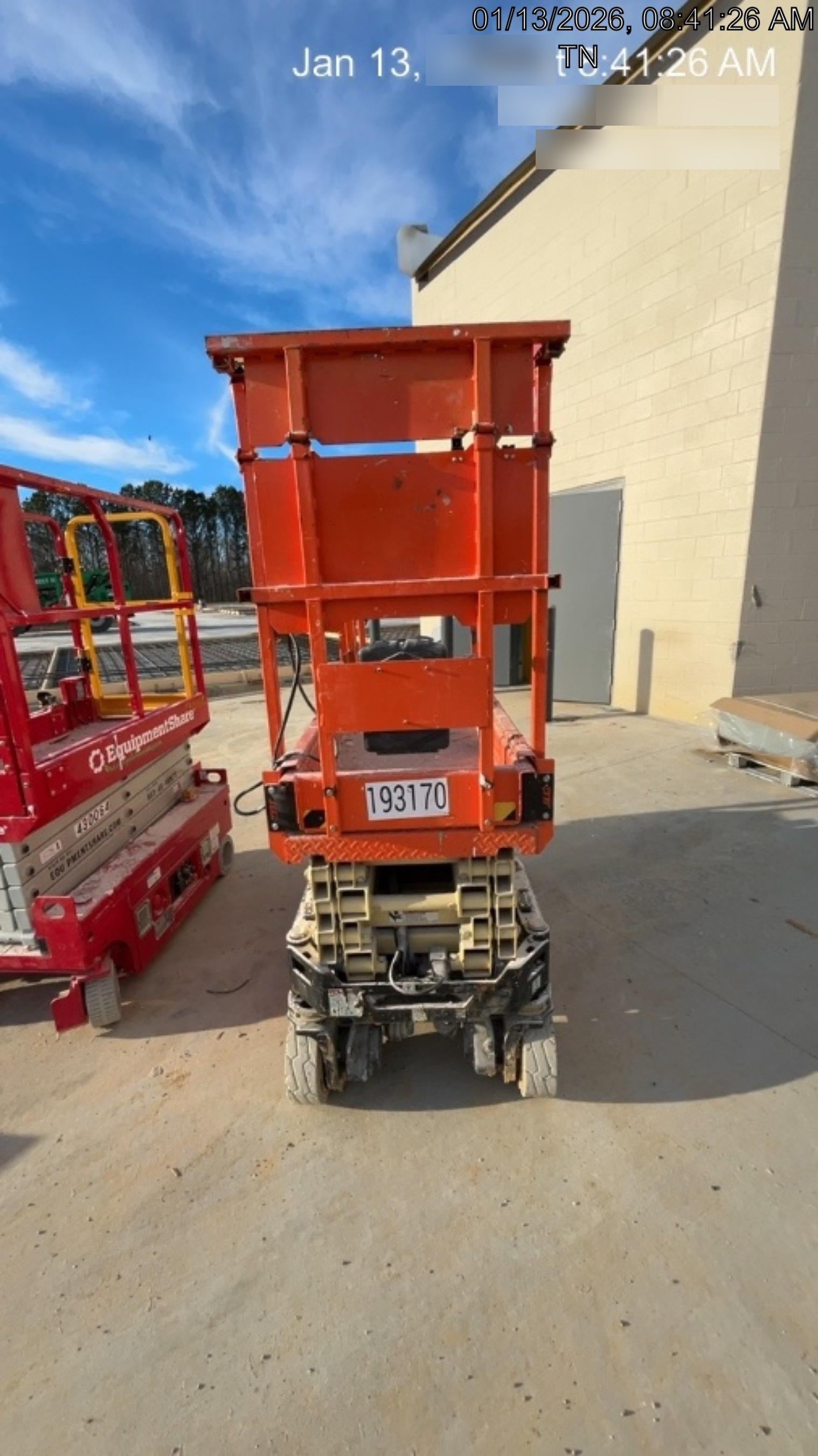 2021 JLG ES1932