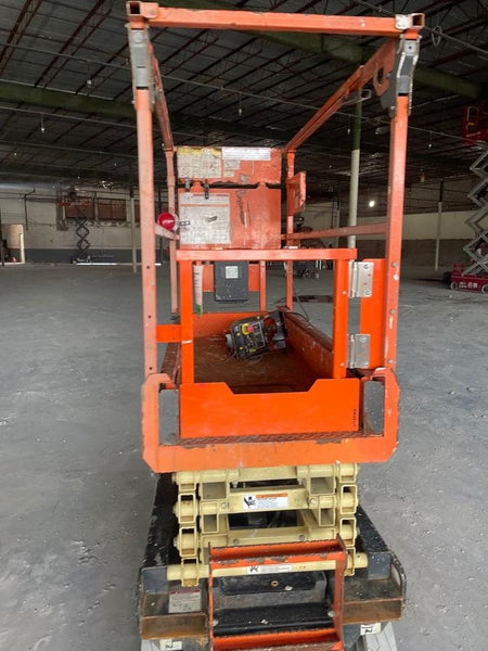 2022 JLG ES1932