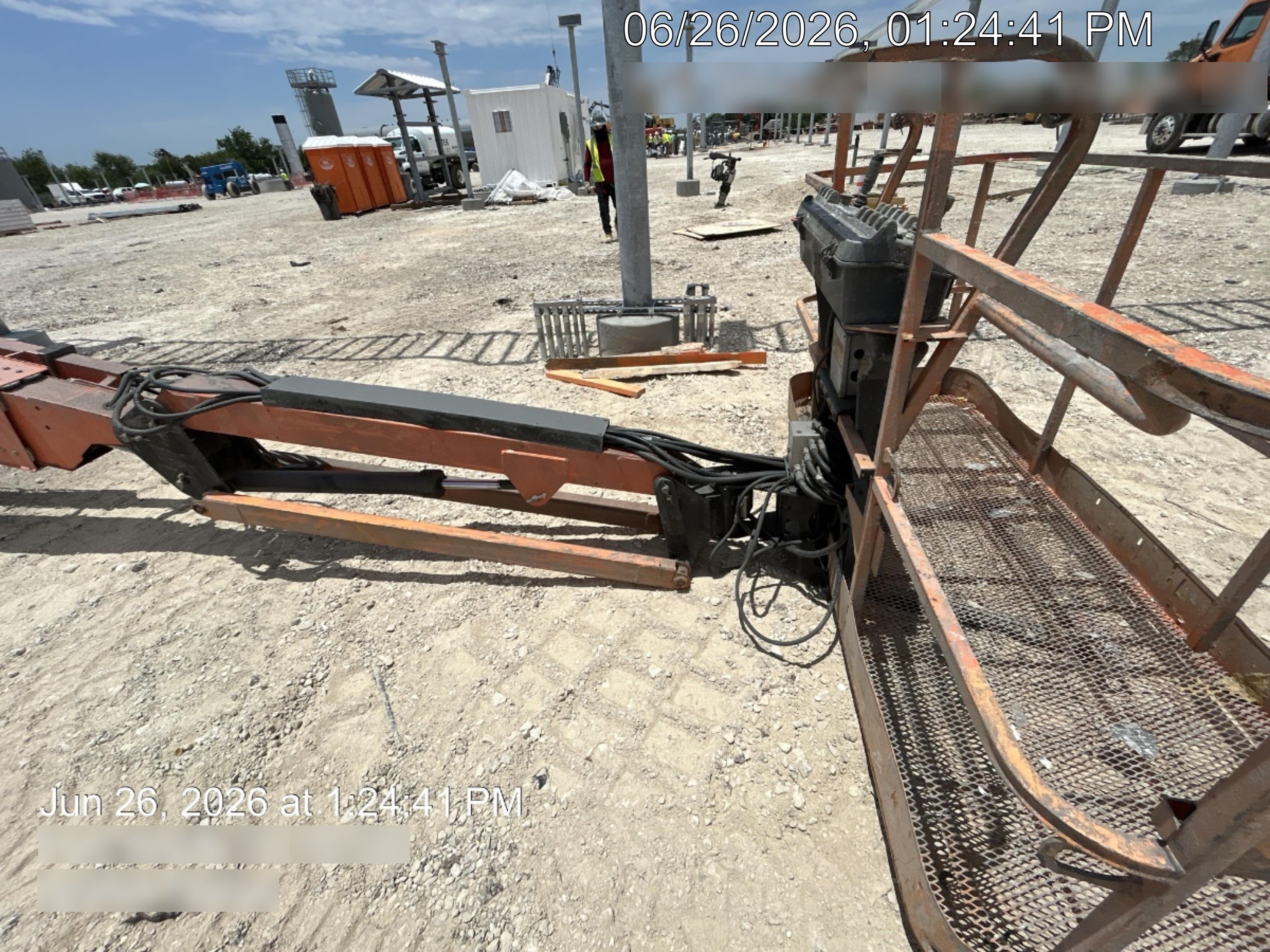 2016 JLG 660SJ