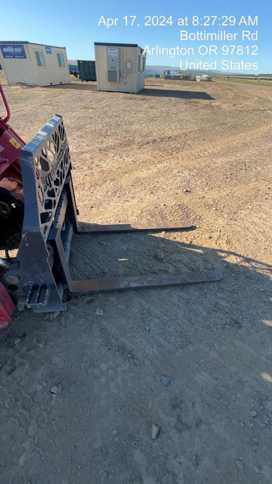 2020 PALADIN 48" Pallet Forks - Paladin