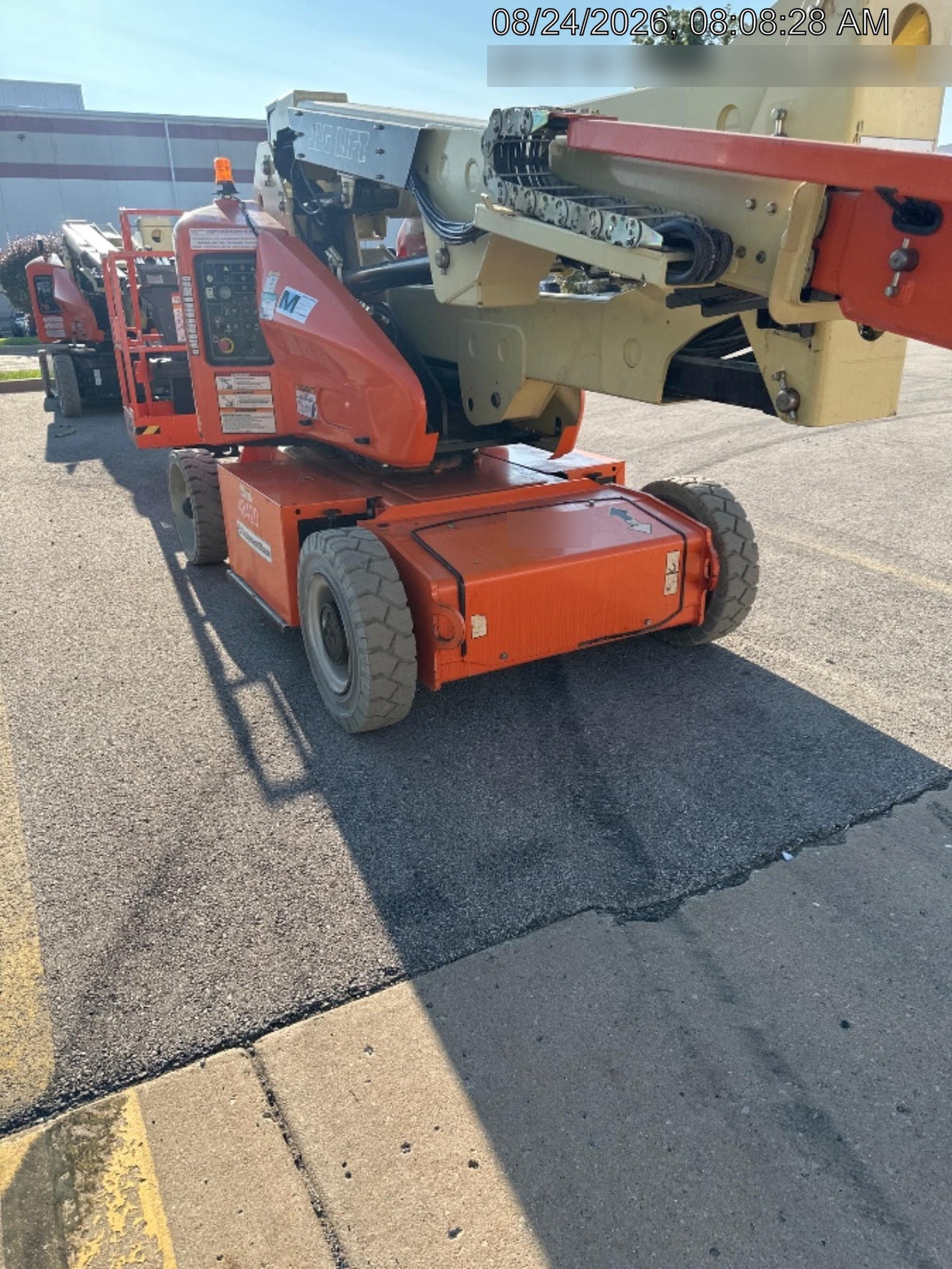 2019 JLG E400AJPN