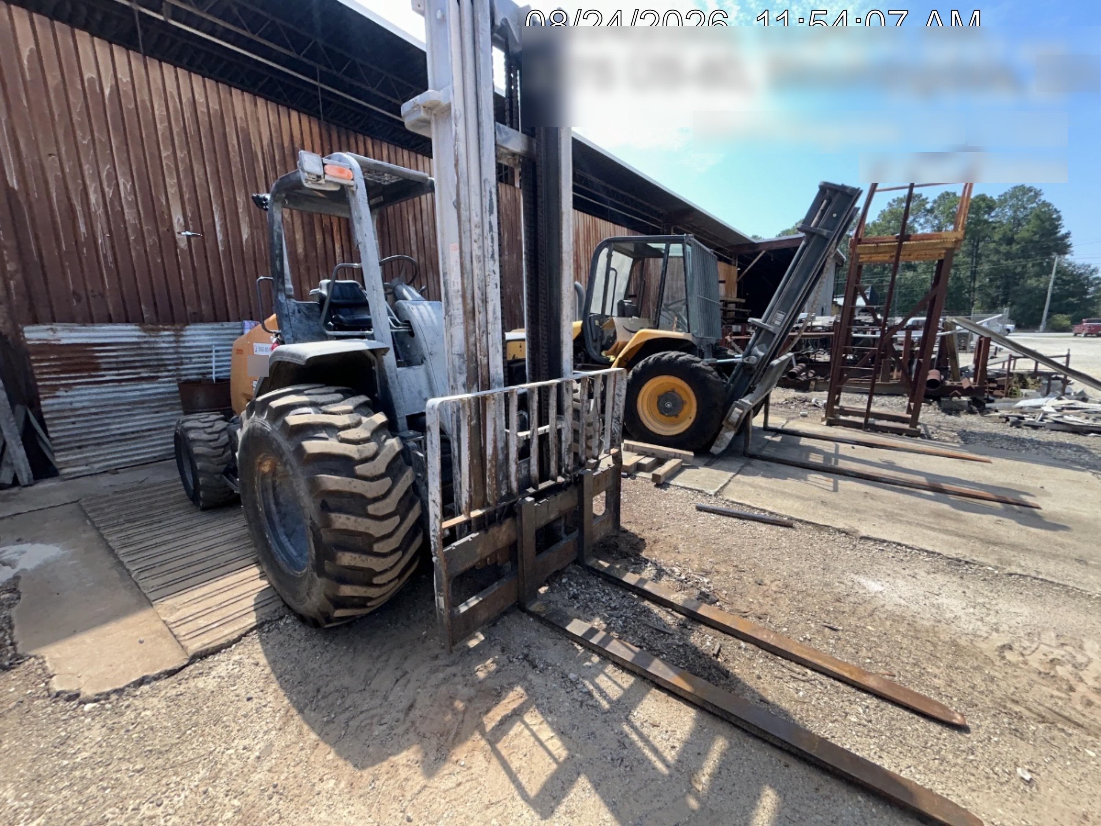 2023 CASE 588H