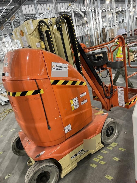 2022 JLG 26E