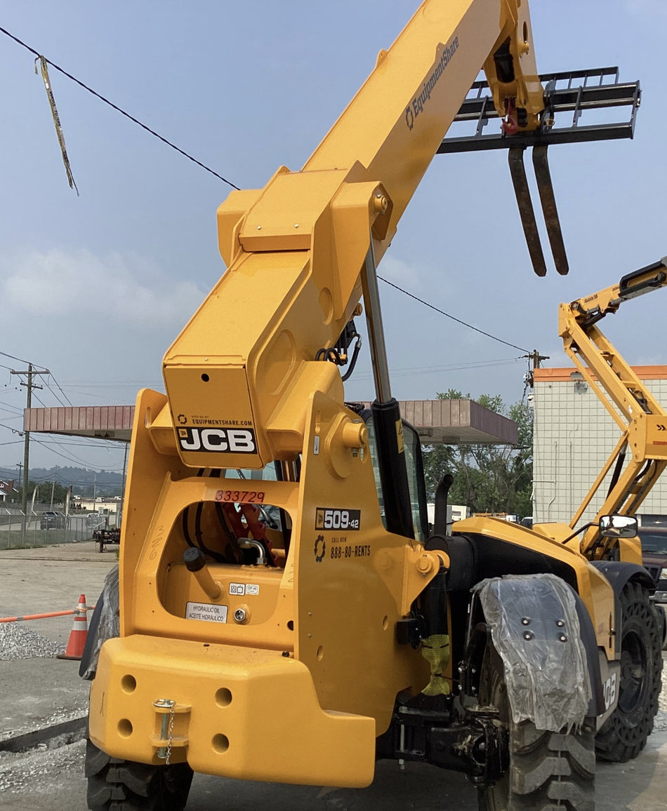 2023 JCB 509-42