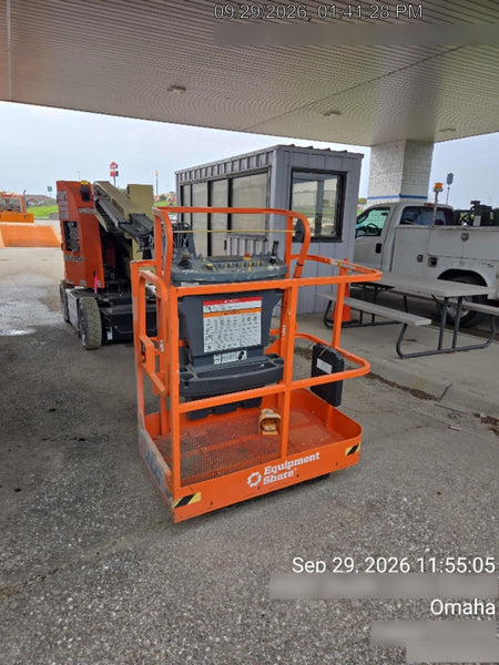 2025 JLG E300AJP