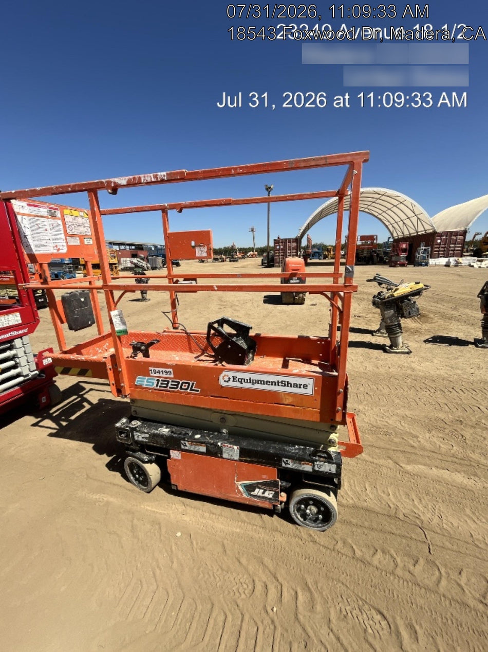 2021 JLG ES1330L