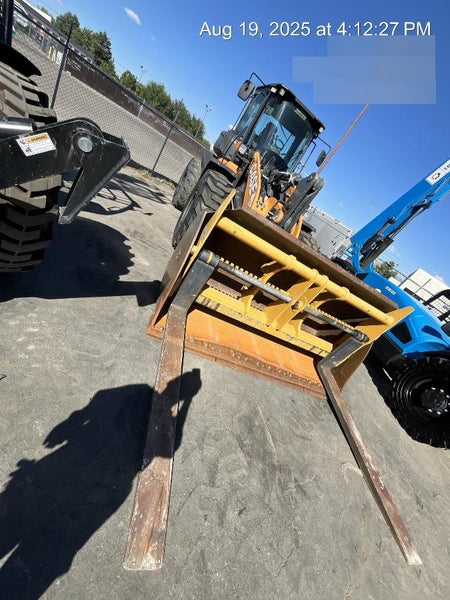 2022 CASE 721G