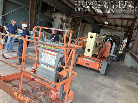 2016 JLG E450AJ