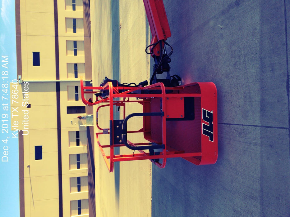 2019 JLG 400S