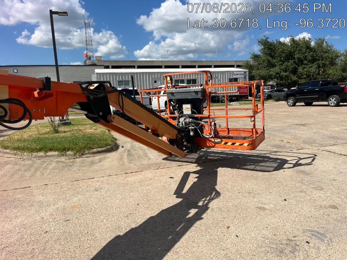 2022 JLG 660SJ