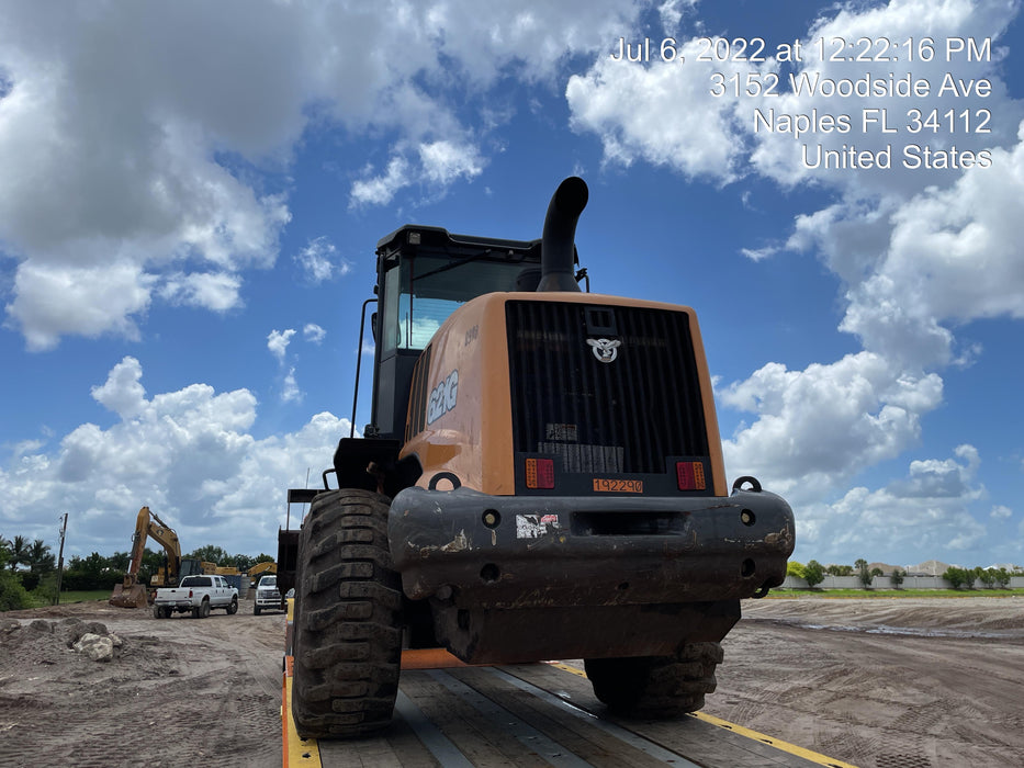 2018 Case 621G CLOSED CAB, JRB 416 STYLE HYD COUPLER